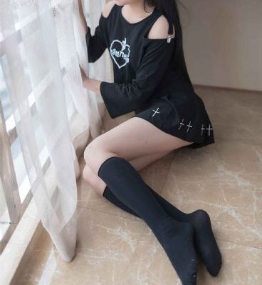 亚洲国产成人在线播放_十万网红美女美酱