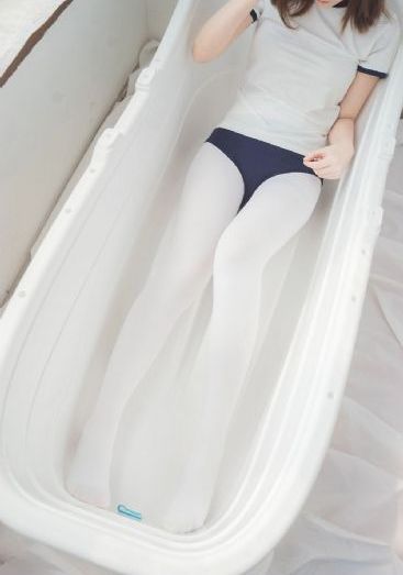 欧美女人保养_高清高清迅雷在线观看