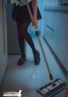 国产亚洲av综合人人澡小说_DVD在线播放观看