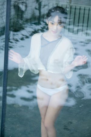 欧美av大奶美女_1080超清免费观看