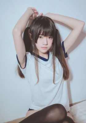 免费国产自线拍未成18年_日本成人在线