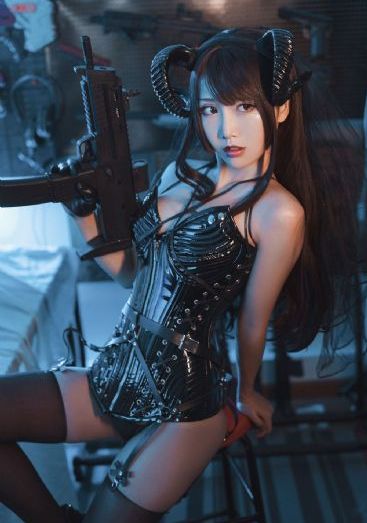 欧美高跟鞋美女_HD在线观看高清