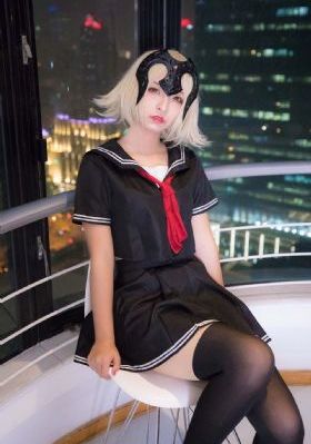 日韩学院风大码女短袖_超清在线观看视频